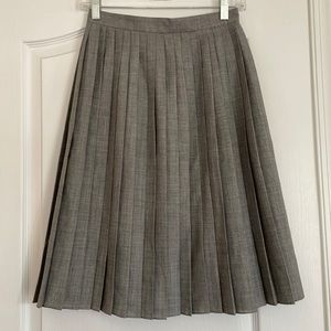 Rena Rowan Pleated Skirt Size 4 Heather Grey.
